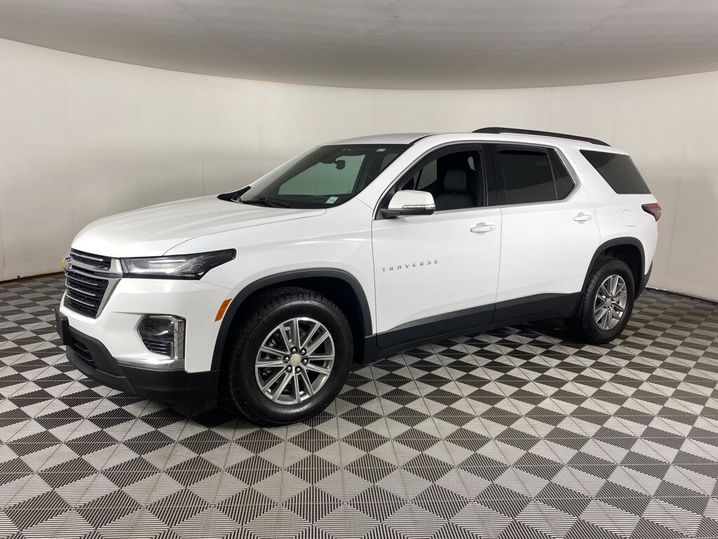2023 Chevrolet Traverse Leather photo 2
