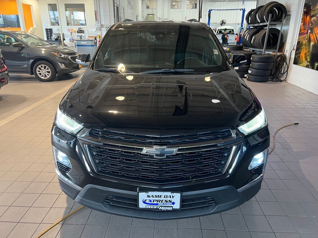 Used 2023 Chevrolet Traverse LT Cloth w/1LT SUV