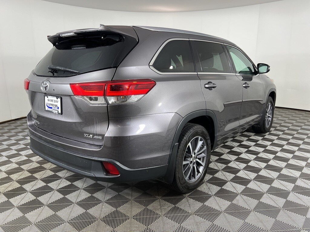 2018 Toyota Highlander XLE photo 3