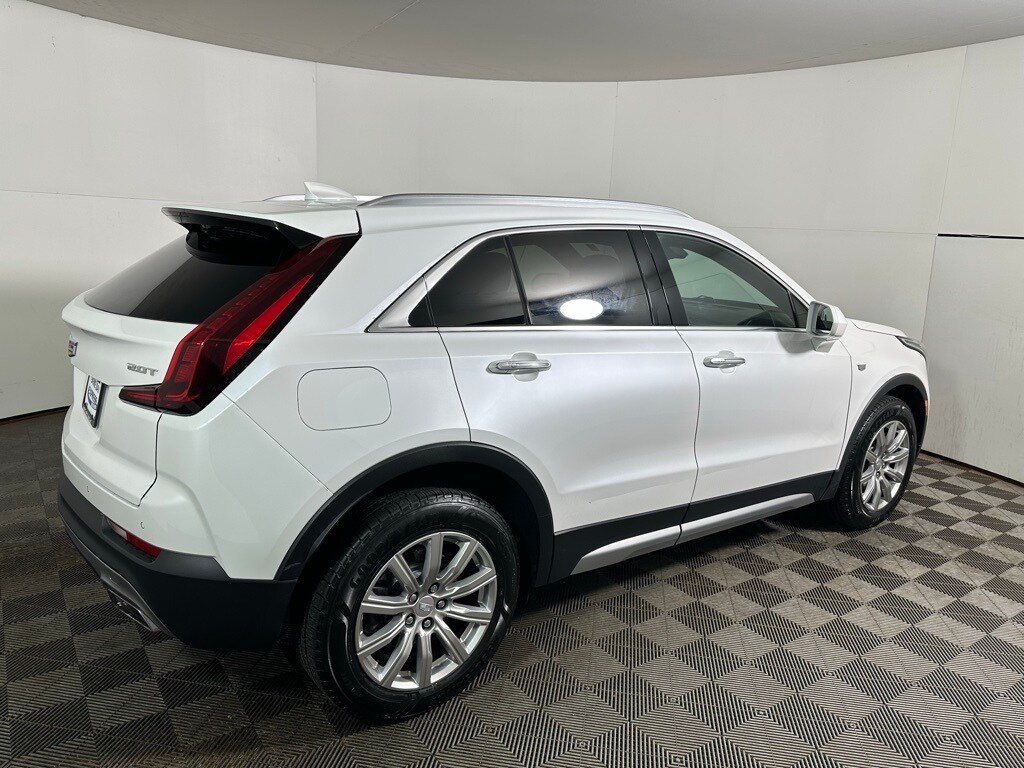 2019 Cadillac XT4 Premium Luxury photo 3
