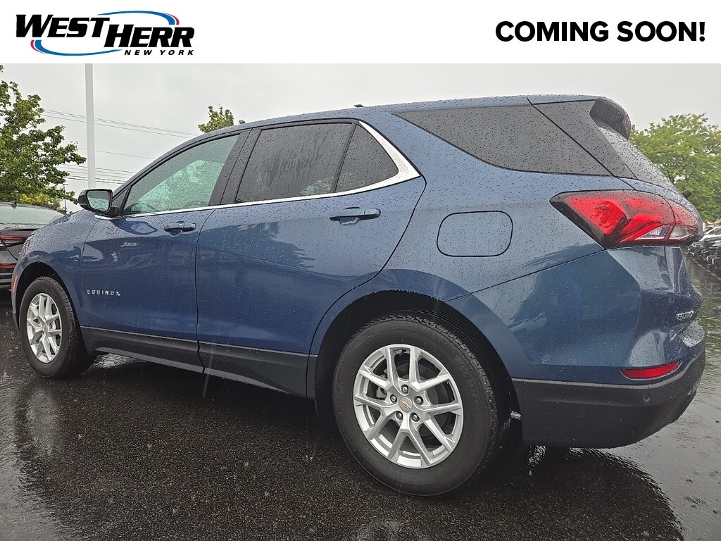 2024 Chevrolet Equinox LT photo 3