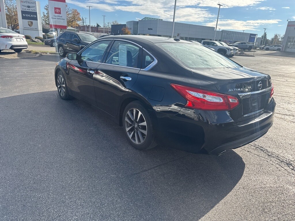 Used 2017 Nissan Altima 2.5 Sedan