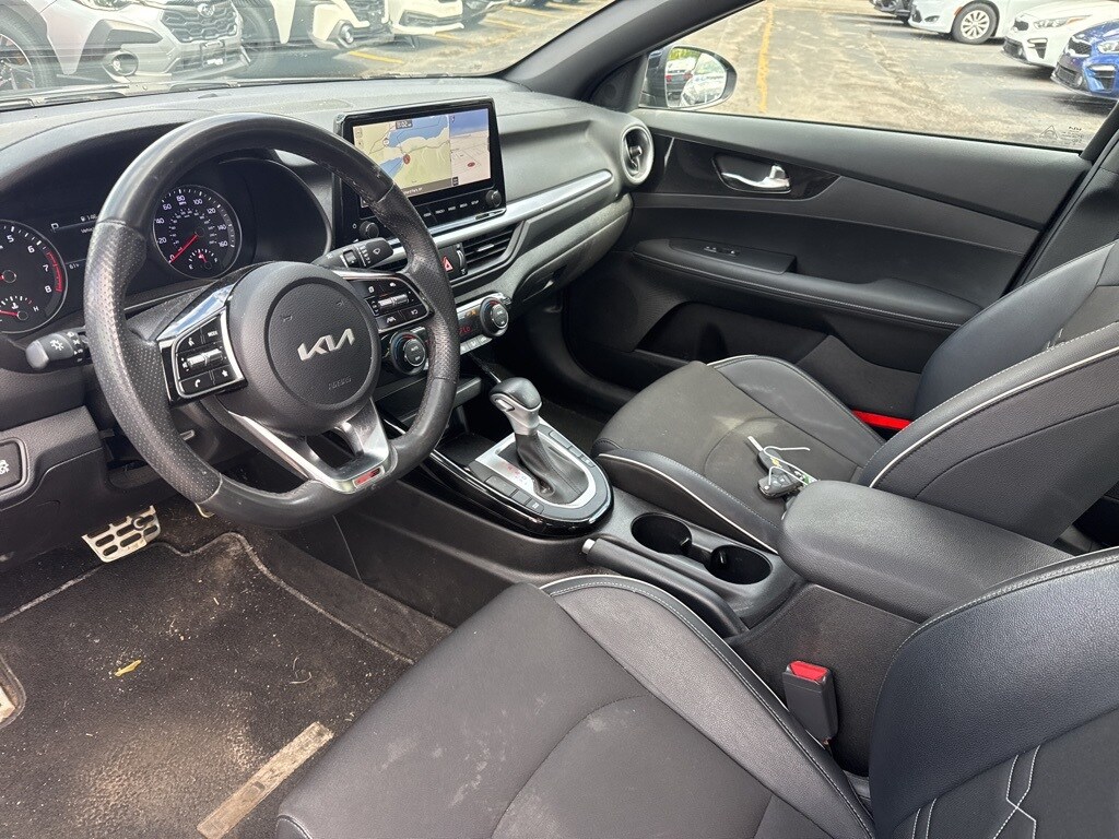 2023 Kia Forte GT-Line photo 2