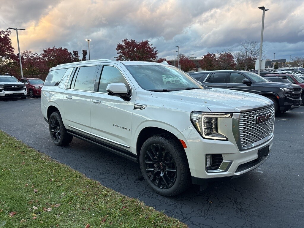 Used 2022 GMC Yukon XL Denali SUV