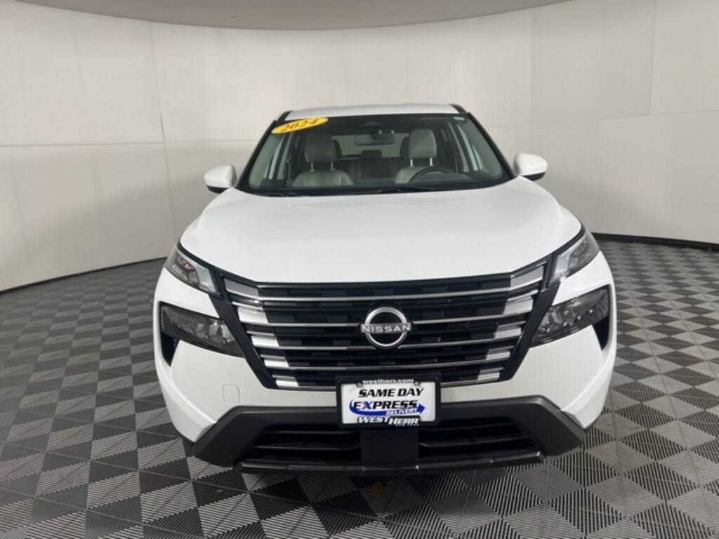 Used 2024 Nissan Rogue SV SUV