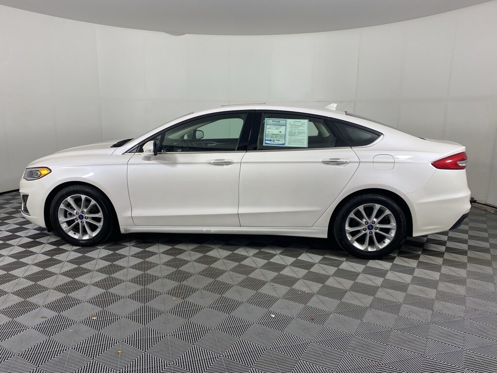 2020 Ford Fusion Hybrid SEL photo 4
