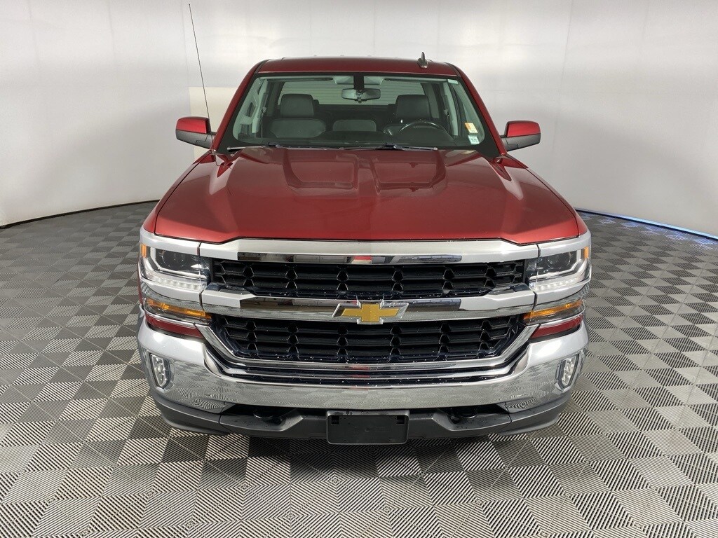 2018 Chevrolet Silverado 1500 LT photo 3
