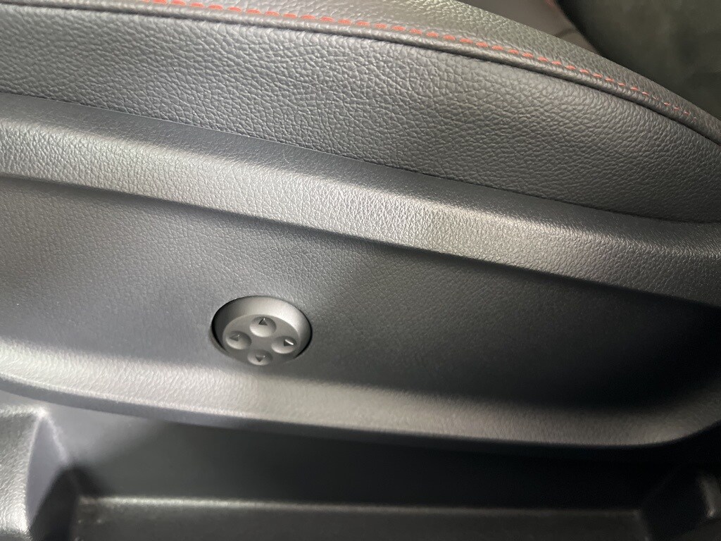 2025 Mercedes Benz GLA 250 4MATIC photo 3