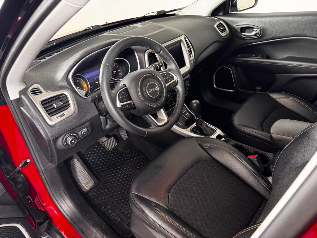 2018 Jeep Compass Latitude photo 2