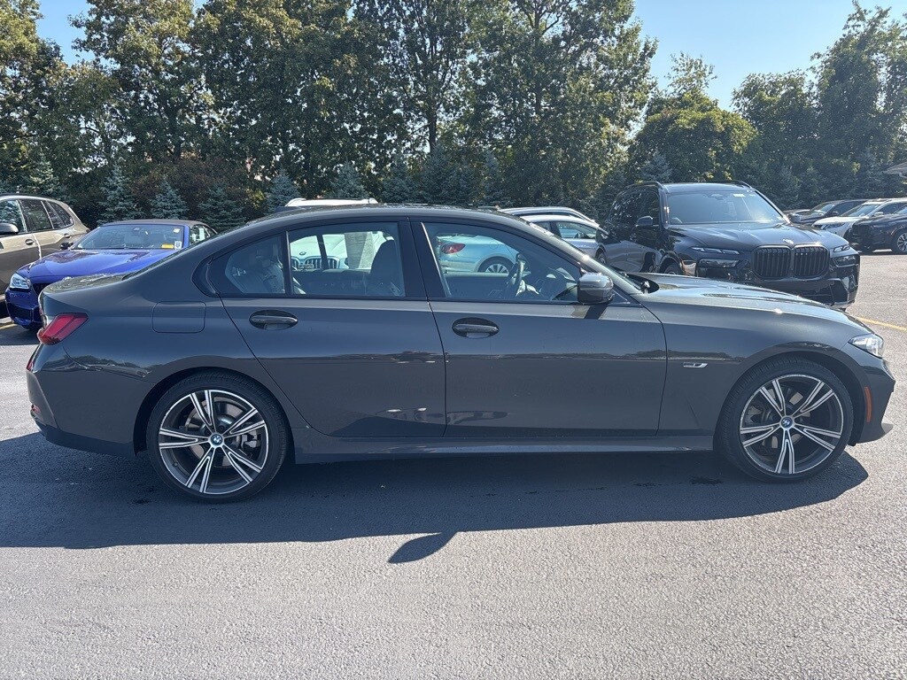 2023 Bmw 330e xDrive Sedan photo 3