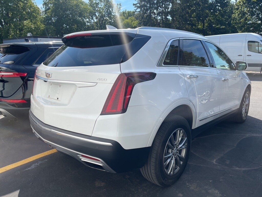 2023 Cadillac XT5 Premium Luxury photo 2