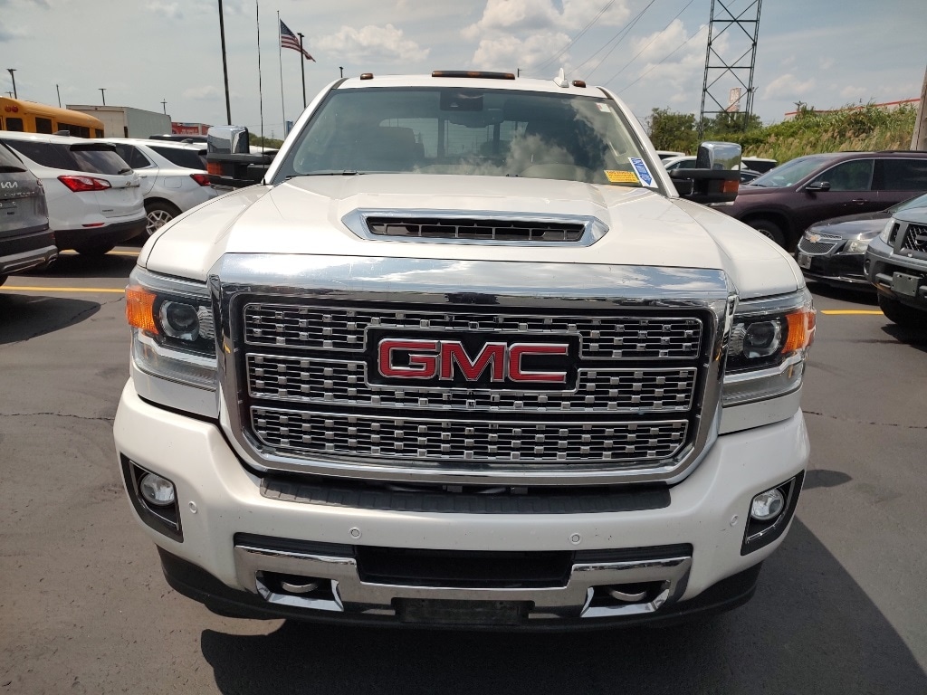 Used 2019 GMC Sierra 3500 Denali HD Denali with VIN 1GT42WEY0KF101360 for sale in Bowmansville, NY