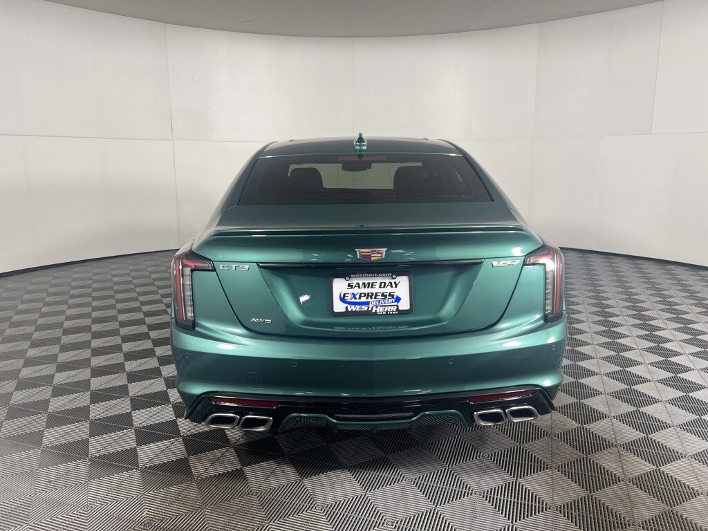 2026 Cadillac CT5 V photo 2