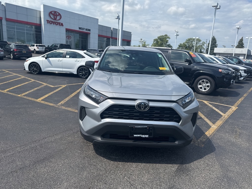 Used 2022 Toyota RAV4 LE with VIN 2T3F1RFV0NW307668 for sale in Northfield, Minnesota