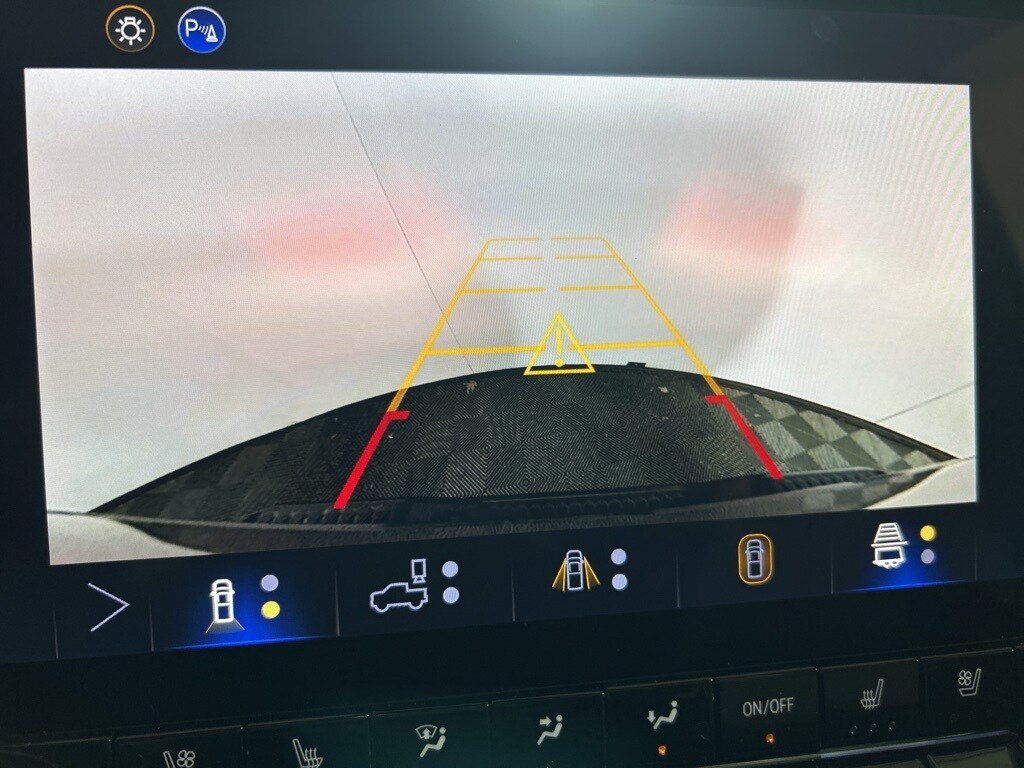 2025 Chevrolet Colorado Z71 photo 3