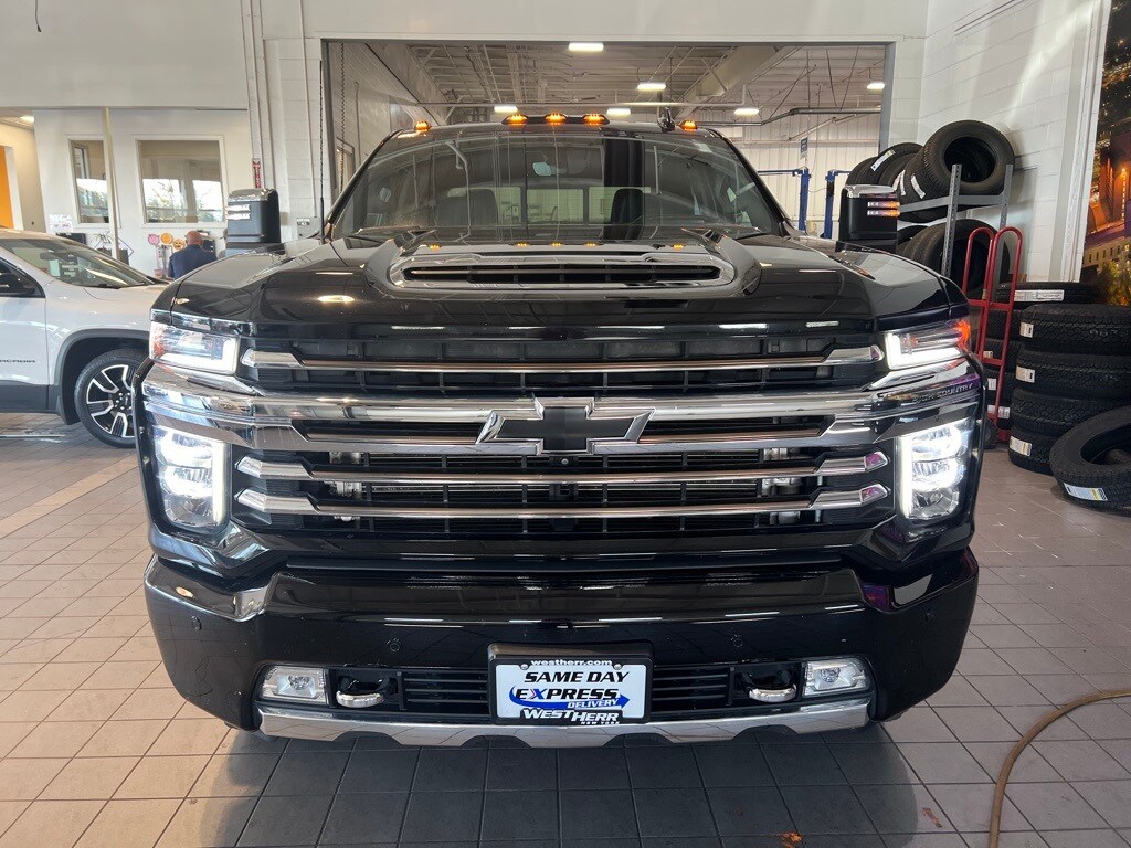 2022 Chevrolet Silverado 2500HD High Country photo 2