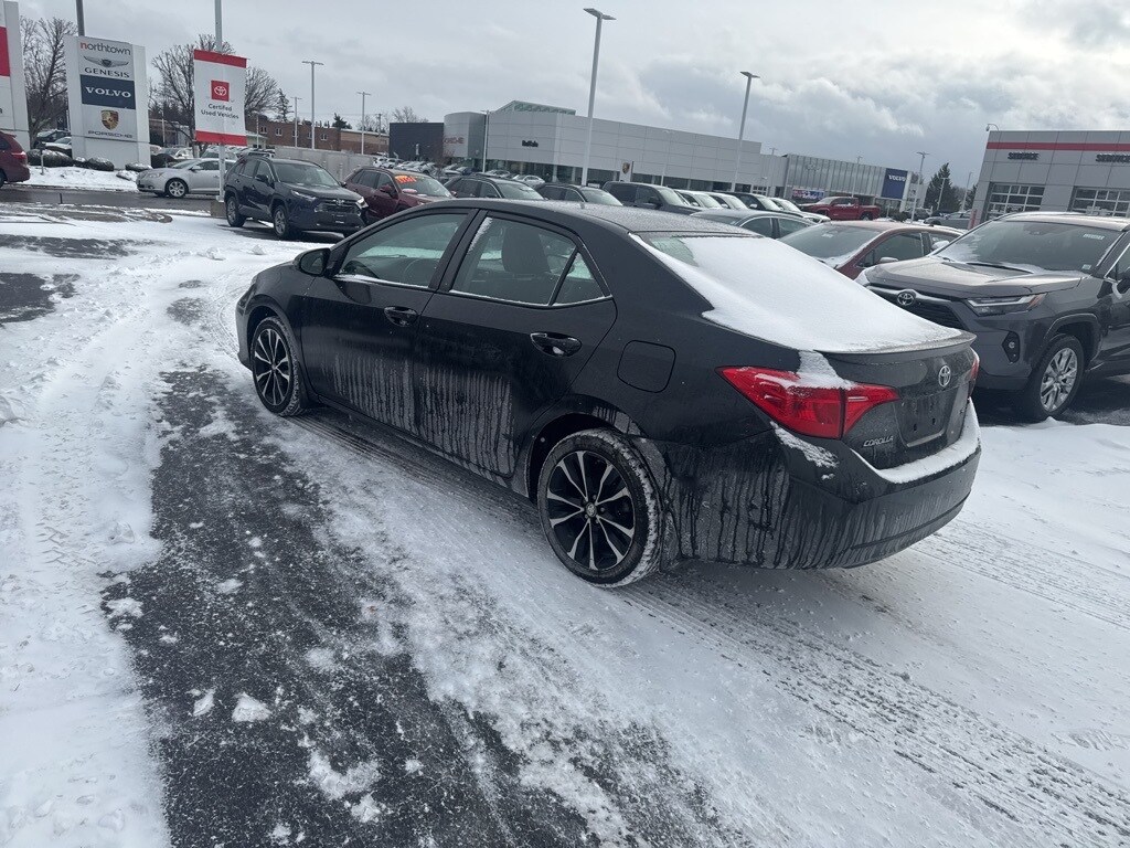 Used 2018 Toyota Corolla SE Sedan