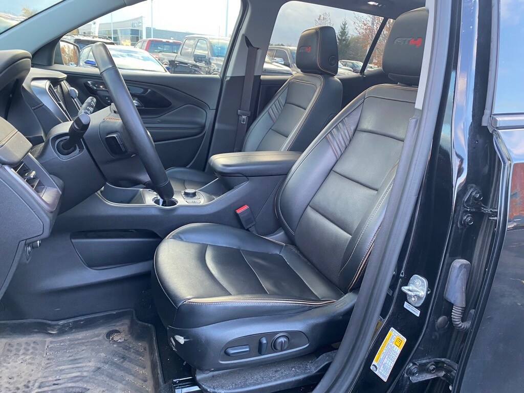 Used 2023 GMC Terrain AT4 SUV