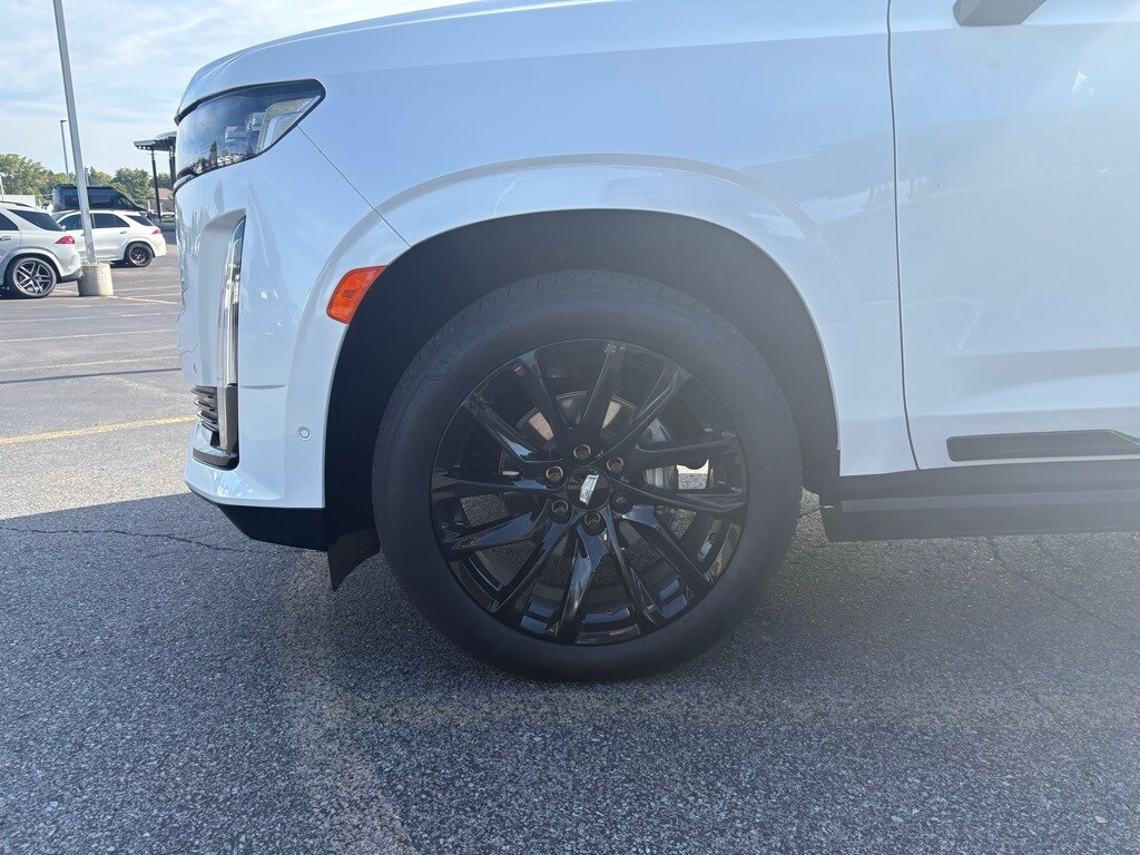 2024 Cadillac Escalade Sport Platinum photo 3