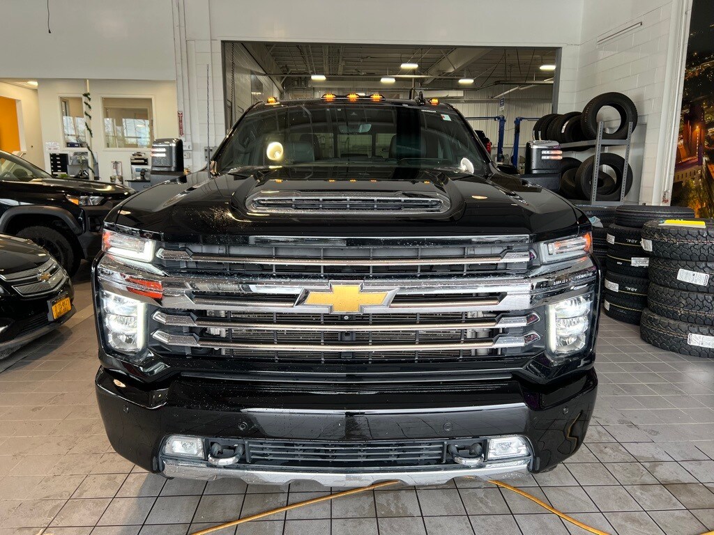 2020 Chevrolet Silverado 2500HD High Country photo 2
