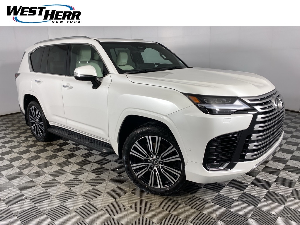 2025 Lexus LX Luxury's photo