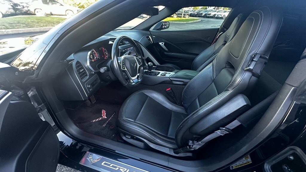 2016 Chevrolet Corvette Stingray 1LT photo 3