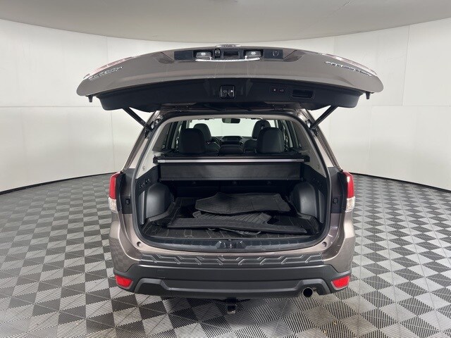 2024 Subaru Forester Limited Base photo 3