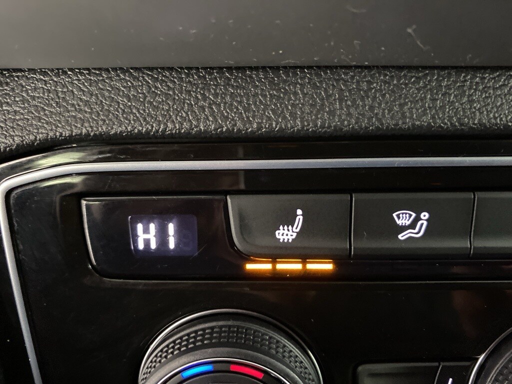 2023 Volkswagen Atlas SE Technology photo 2