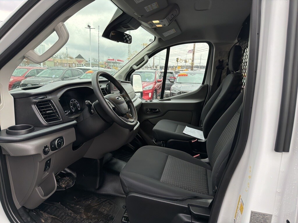 2024 Ford Transit photo 2