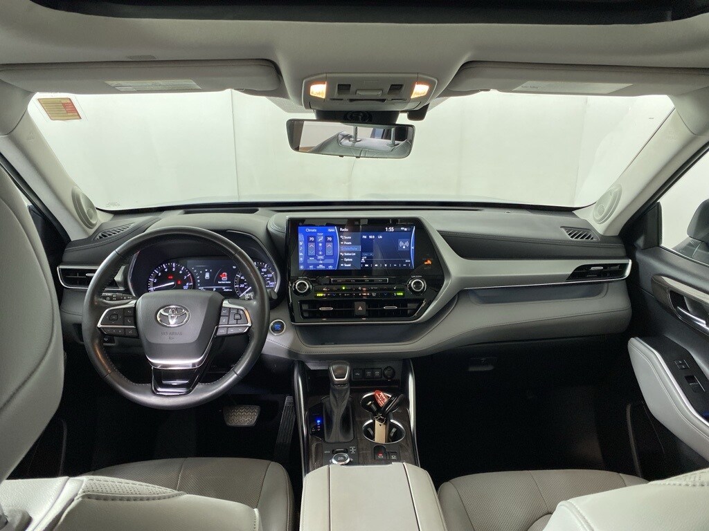 Used 2021 Toyota Highlander Platinum SUV
