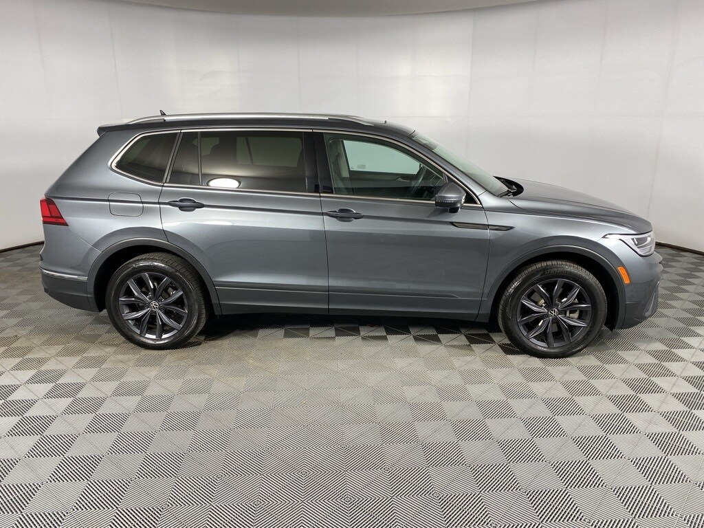 2023 Volkswagen Tiguan SE photo 4
