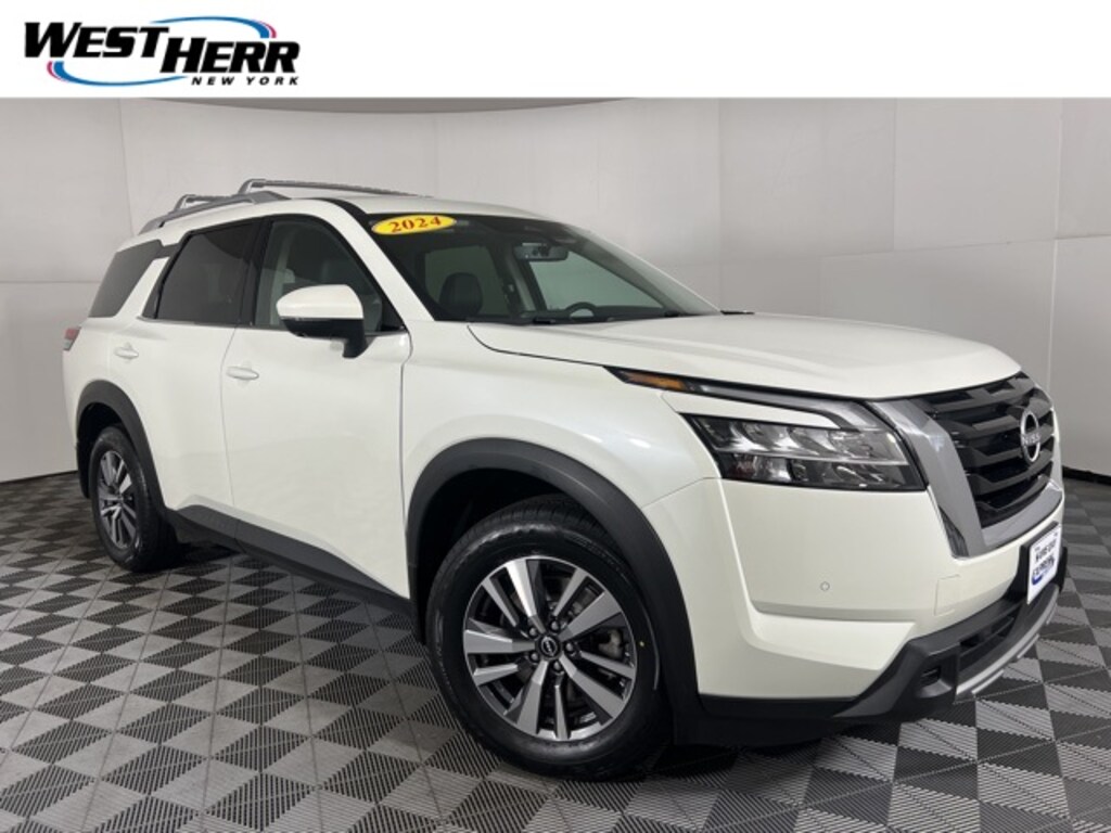 Used 2024 Nissan Pathfinder SL SUV