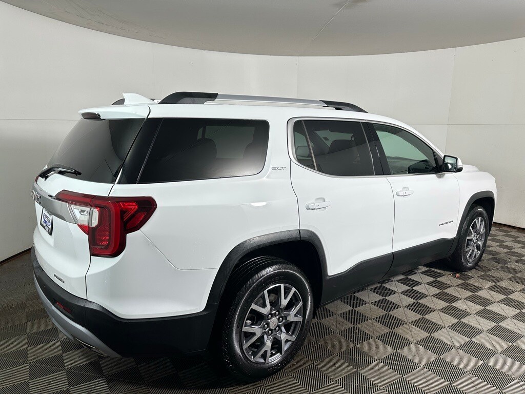 2023 Gmc Acadia SLT photo 2