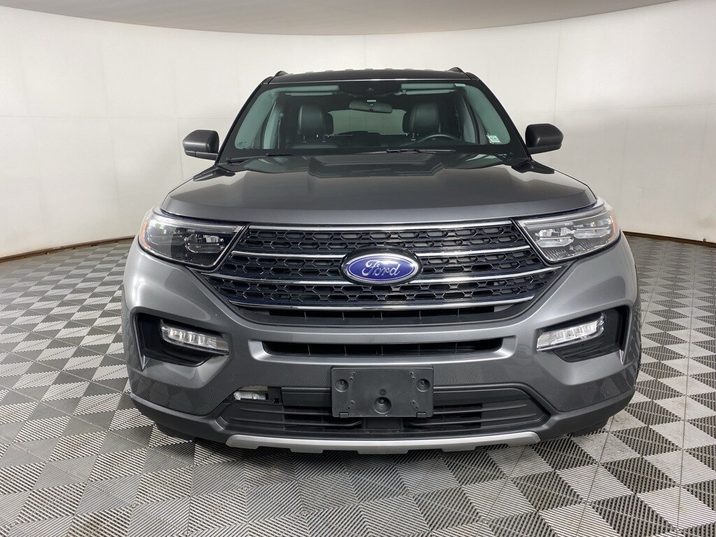 2023 Ford Explorer XLT photo 2