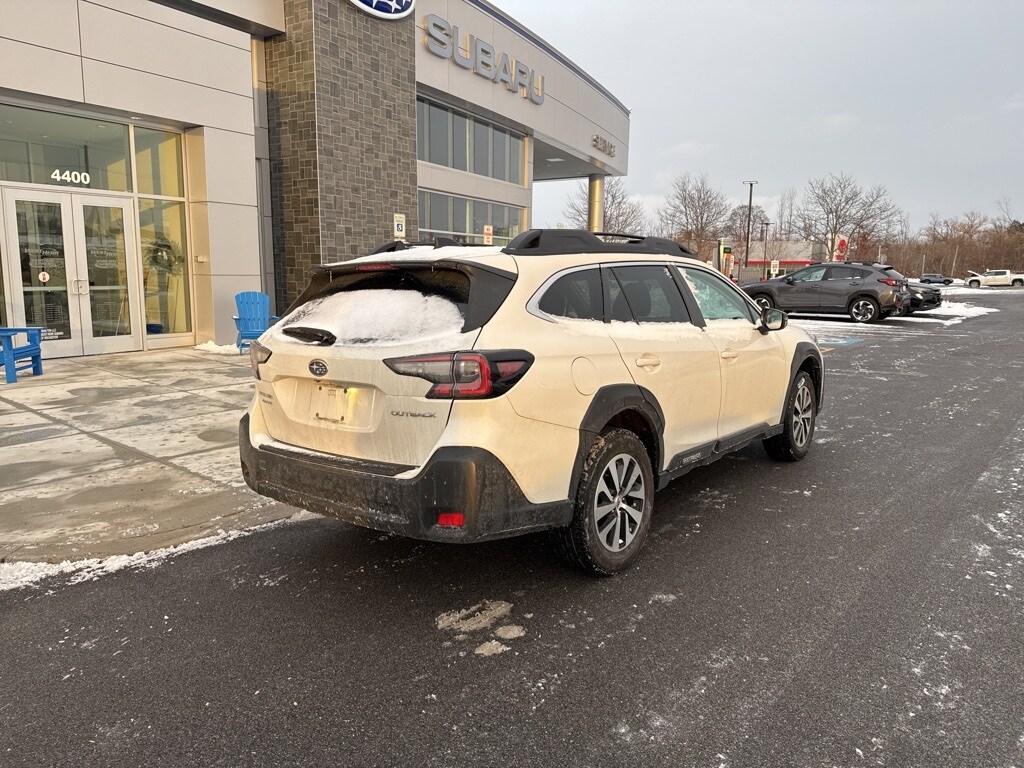 Used 2023 Subaru Outback Premium SUV