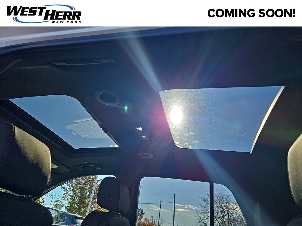 2023 Chevrolet Traverse RS photo 4