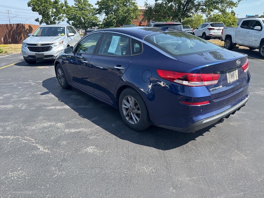 2020 Kia Optima LX photo 4