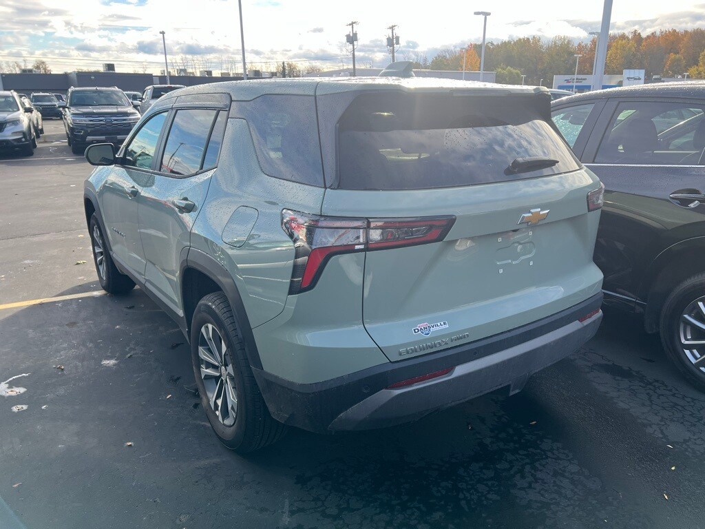 2026 Chevrolet Equinox LT photo 3