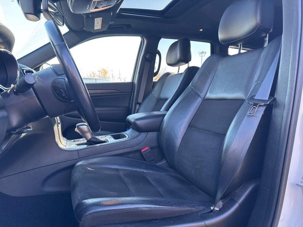 Used 2020 Jeep Grand Cherokee Laredo SUV