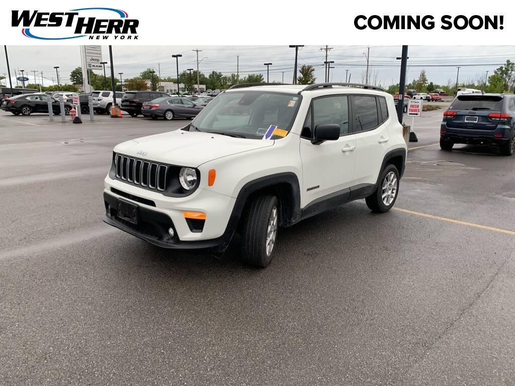 2022 Jeep Renegade Latitude photo 3