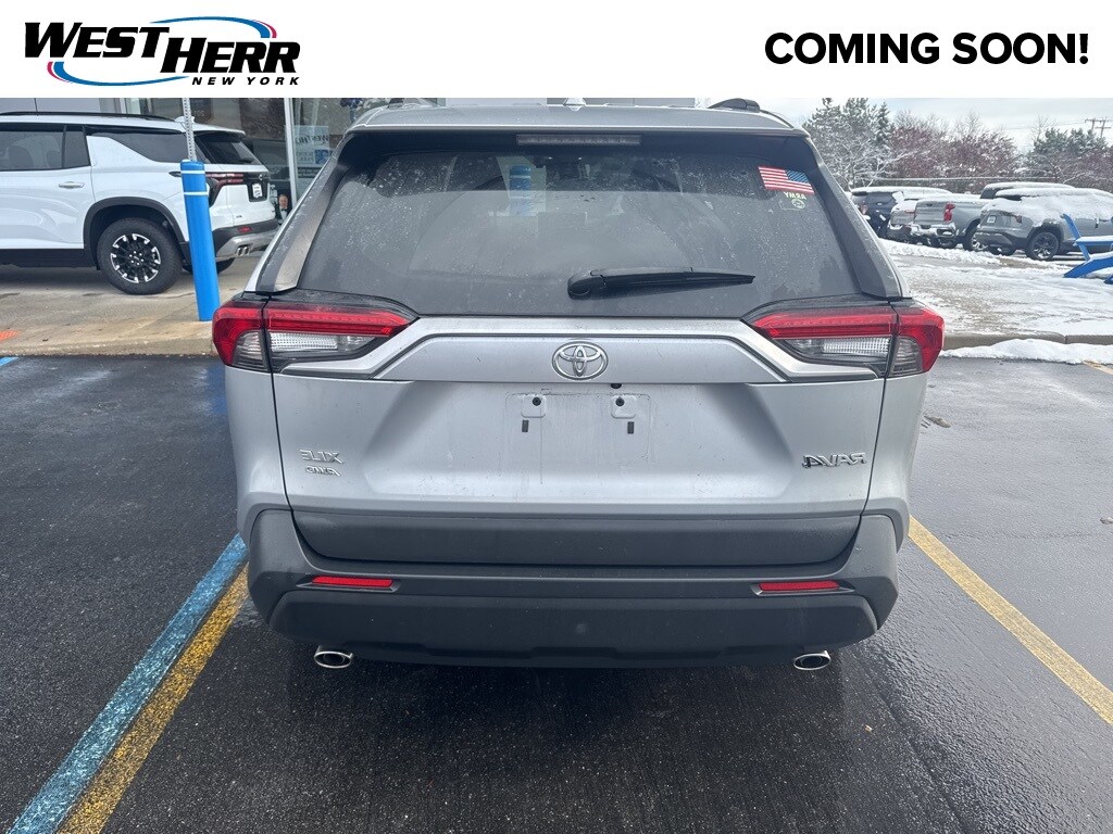 2025 Toyota RAV4 XLE photo 2