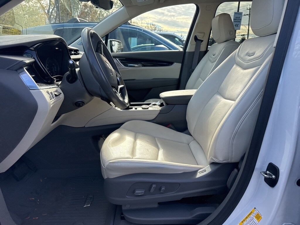 Used 2023 CADILLAC XT6 Premium Luxury SUV