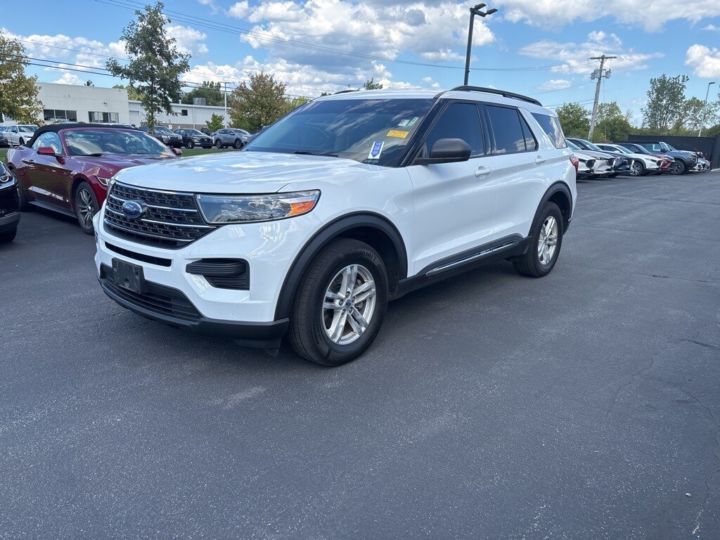 2020 Ford Explorer XLT photo 3