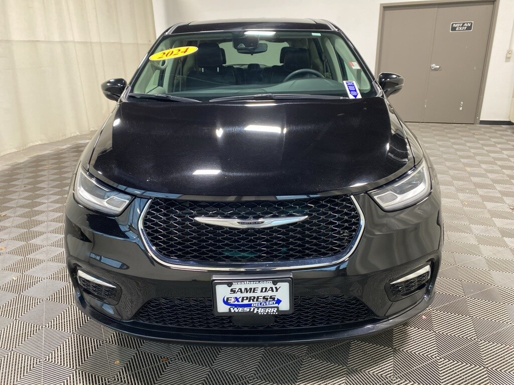 Used 2024 Chrysler Pacifica Touring L Van Passenger Van