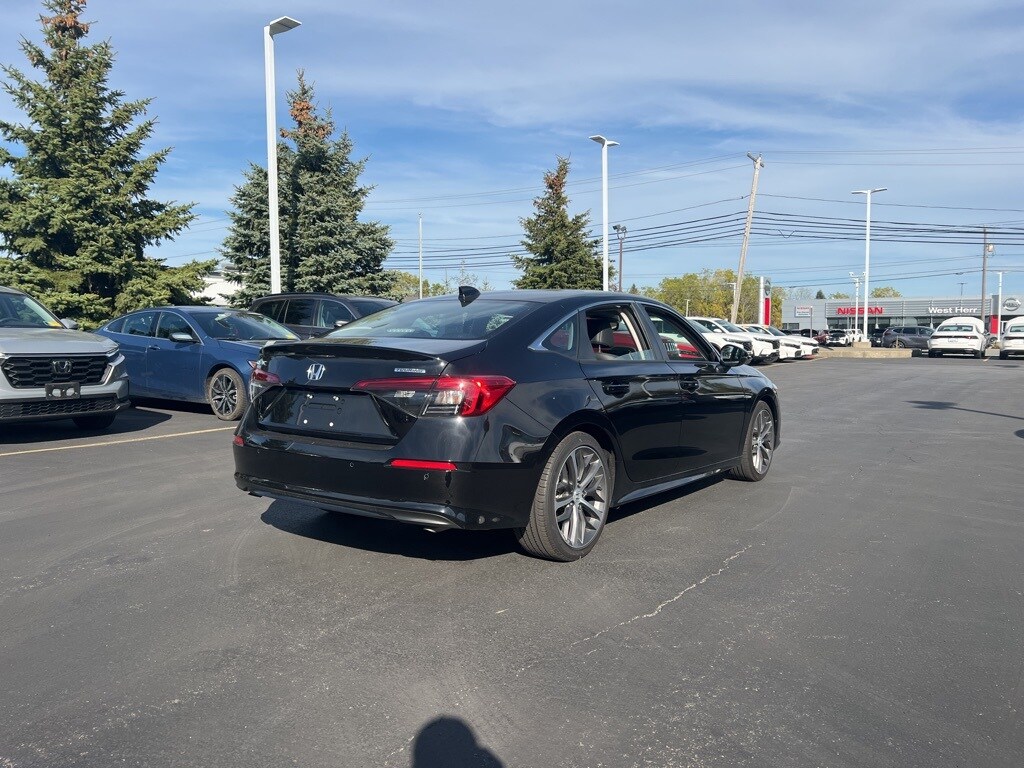 2023 Honda Civic Touring photo 2