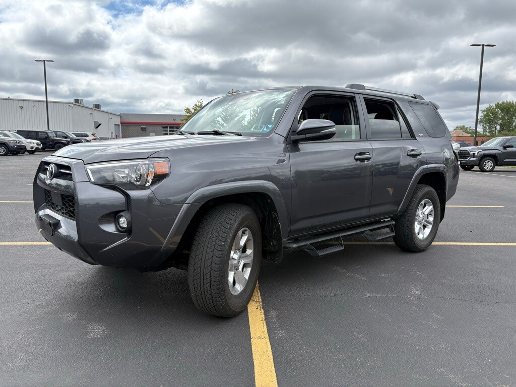 2023 Toyota 4Runner SR5 Premium photo 3
