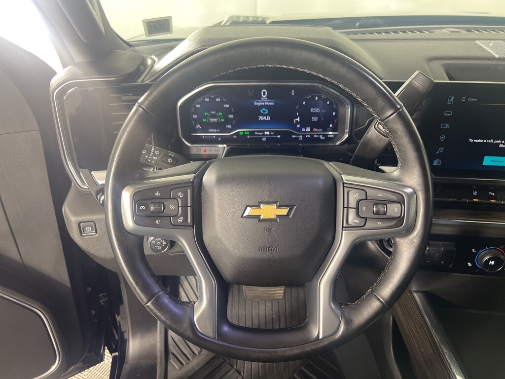 2024 Chevrolet Silverado 2500HD LT photo 2