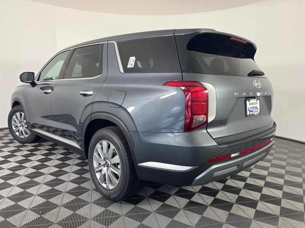 2025 Hyundai Palisade SE photo 3