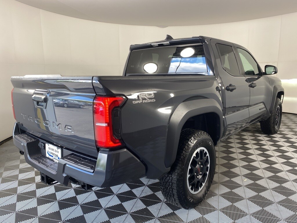 2025 Toyota Tacoma Limited photo 2