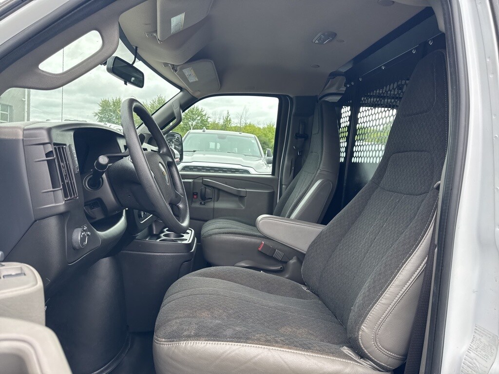 2023 Chevrolet Express 2500 Work Van Cargo photo 2